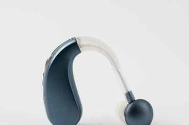 metallic-hearing-aids-with-white-background (1)